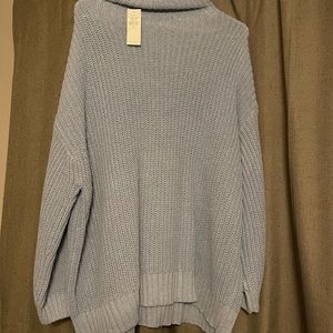American Eagle, oversized sweater. Never worn, tags still on, size medium.